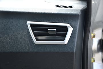 ����;�� T3(ԭС����W) 1.6L 123���� ���� 2.5��˫������С��(EQ1034D60Q4D)ͼƬ