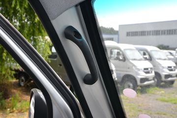 ����;�� T3(ԭС����W) 1.6L 123���� ���� 2.5��˫������С��(EQ1034D60Q4D)ͼƬ