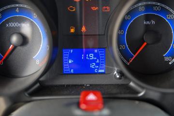 ���� С����W08 1.3L 91���� ���� 2.21��˫������С��(��̥)(EQ1036D60Q4A)ͼƬ