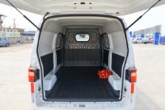 金杯 金海狮M 2024款 工程狮 120马力 1.6L汽油 2座封闭货车(额载700kg)