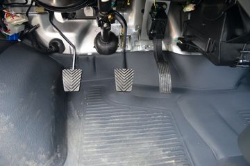 ����;�� T3 1.3L 91���� 2.7��˫������С��(EQ1036D60Q4A)ͼƬ