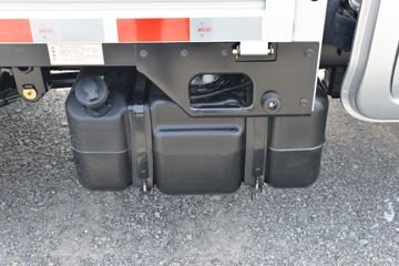 ����;�� T3 1.3L 91���� 2.7��˫������С��(EQ1036D60Q4A)ͼƬ