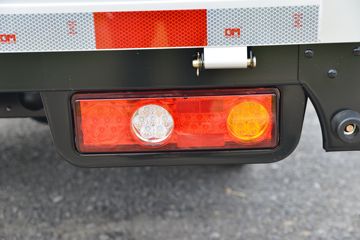 ����;�� T3 1.3L 91���� 2.7��˫������С��(EQ1036D60Q4A)ͼƬ