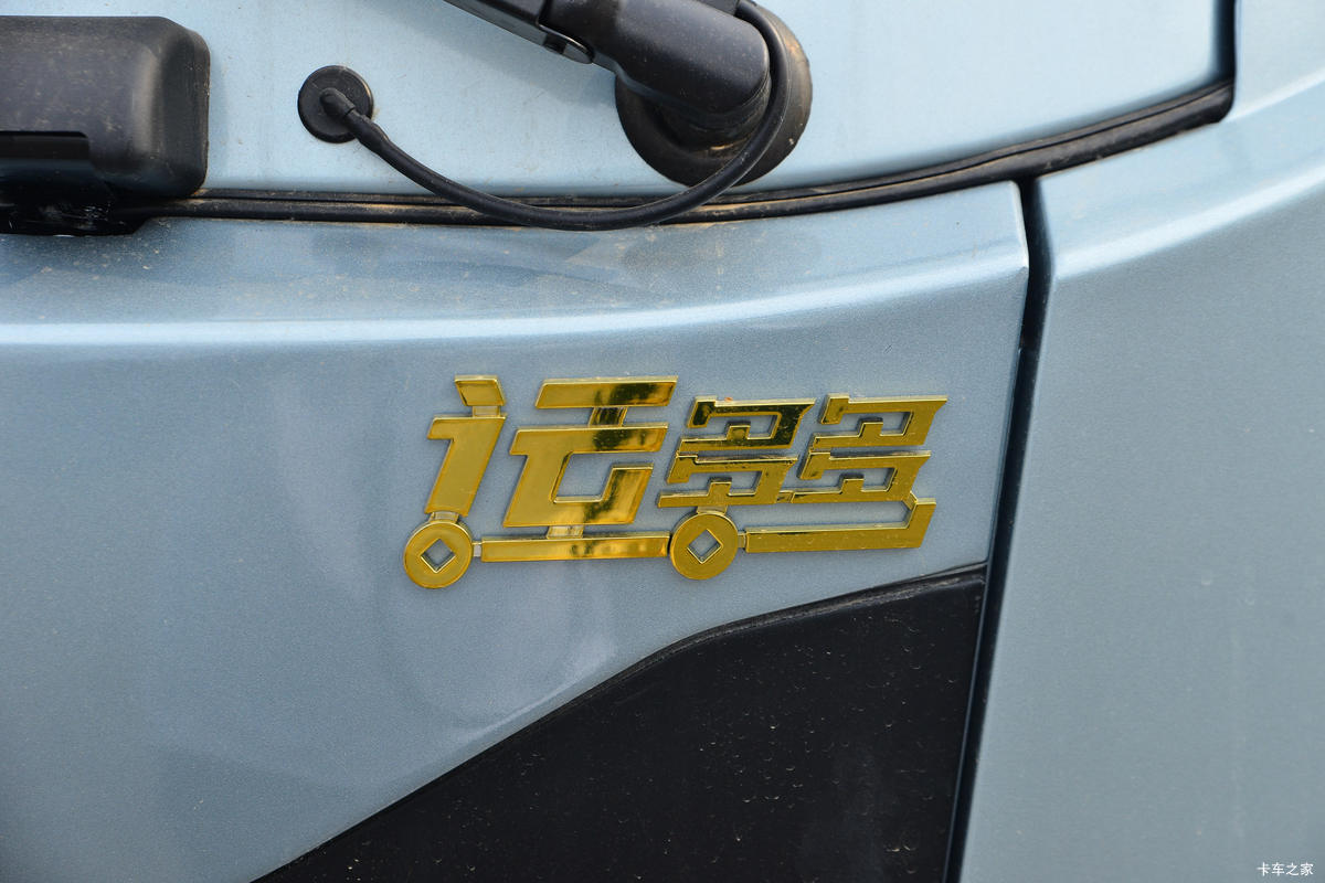  ˶N8 ذ 170 4.18׵Ῠ(HFC1043P31K1C4NS)                                                