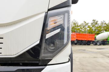 ���� ��¡ ������ 180���� 4X2 3.8����ж��(��ʿ��10��)(DYQ3181D6AB)ͼƬ