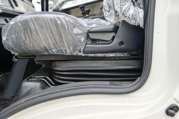 ���� ��¡ ������ 180���� 4X2 3.8����ж��(��ʿ��10��)(DYQ3181D6AB)ͼƬ