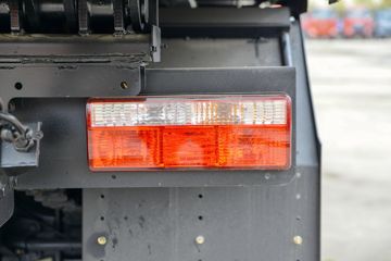 ���� ��¡ ������ 180���� 4X2 3.8����ж��(��ʿ��10��)(DYQ3181D6AB)ͼƬ