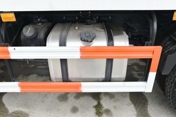 ���� ��¡ ������ 180���� 4X2 3.8����ж��(��ʿ��10��)(DYQ3181D6AB)ͼƬ