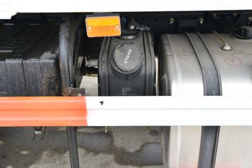 ���� ��¡ ������ 180���� 4X2 3.8����ж��(��ʿ��10��)(DYQ3181D6AB)ͼƬ