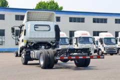 江淮 骏铃V6 155马力 4.15米单排厢式轻卡(HFC5043XXYP31K1C7NS)