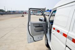 SRM鑫源 好运 2023款 创业型 2.5T 4.5米纯电动封闭货车38.64kWh