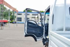 庆铃 五十铃KV100 131马力 4.205米单排栏板轻卡(QL1043FMHA)