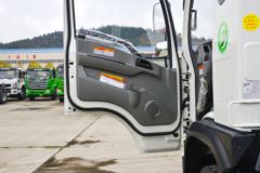 大运 运途 复合型 200马力 4X2 4米自卸车(DYQ3181D6AC)