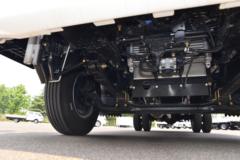 庆铃 五十铃KV100 131马力 4.205米单排栏板轻卡(QL1043FMHA)