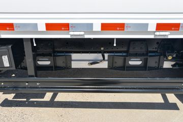 ������� ����EM 4.5T 3.815�׵��Ŵ��綯�����Ῠ59.4kWhͼƬ