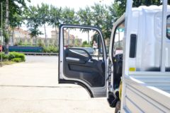 福田 奥铃新捷运 青春版Pro 150马力 4.17米单排栏板轻卡