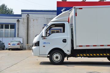 ����;�� T5 ��ȿ� ��׼�� 1.6L 105���� CNG 3.8�׵�����ʽС��(����)ͼƬ