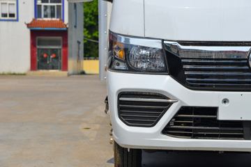 ����;�� T5 ��ȿ� ��׼�� 1.6L 105���� CNG 3.8�׵�����ʽС��(����)ͼƬ