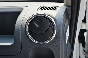 ����;�� T5 ��ȿ� ��׼�� 1.6L 105���� CNG 3.8�׵�����ʽС��(����)ͼƬ