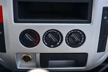 ����;�� T5 ��ȿ� ��׼�� 1.6L 105���� CNG 3.8�׵�����ʽС��(����)ͼƬ