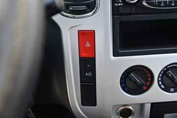 ����;�� T5 ��ȿ� ��׼�� 1.6L 105���� CNG 3.8�׵�����ʽС��(����)ͼƬ