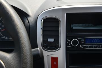 ����;�� T5 ��ȿ� ��׼�� 1.6L 105���� CNG 3.8�׵�����ʽС��(����)ͼƬ