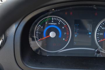 ����;�� T5 ��ȿ� ��׼�� 1.6L 105���� CNG 3.8�׵�����ʽС��(����)ͼƬ