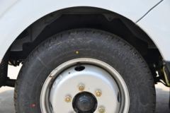 东风途逸 T5 年度款 标准款 1.6L 105马力 CNG 3.8米单排厢式小卡(国六)(EQ5031XXY16NCAC)