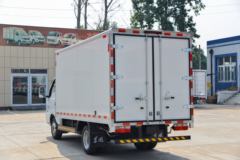 东风途逸 T5 年度款 标准款 1.6L 105马力 CNG 3.8米单排厢式小卡(国六)(EQ5031XXY16NCAC)