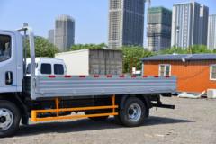 江铃 凯运+ 中窄体 129马力 4.2米单排栏板轻卡(国六)(JX1040TGA26) 江铃 凯运+ 中窄体 129马力 4.2米单排栏板轻卡(国六)(JX1040TGA26)