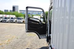 江铃 凯威宽体 豪华版 150马力 4.2米单排厢式轻卡(国六)(JX5046XXYTGA26)