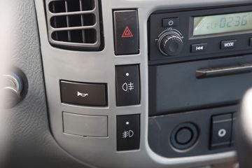 �������� ʱ�����726 151���� 4X2 2.8���Ű���ж��ͼƬ