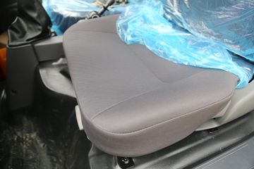 �������� ʱ�����726 151���� 4X2 2.8���Ű���ж��ͼƬ