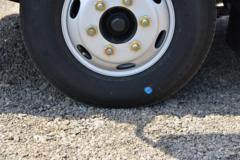 江铃 凯运＋ 中体 129马力 4X2 4.02米冷藏车(国六)(JX5044XLCTGA26)