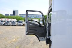 江铃 凯威宽体 127马力 4.08米单排厢式轻卡(国六)(气刹)(JX5045XXYTGD26)