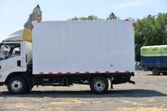 江铃 凯威宽体 127马力 4.08米单排厢式轻卡(国六)(气刹)(JX5045XXYTGD26)