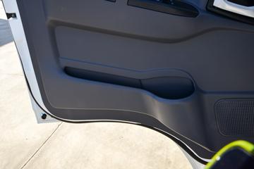 �����Ῠ ����Z1 151���� 4.18�׵��������Ῠ(YTQ1041KK333)ͼƬ