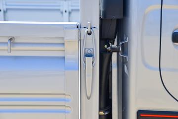 �������� ��R 140���� 4.03�׵�������΢��ͼƬ