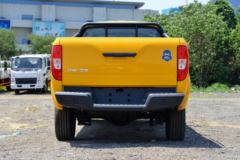 江铃 宝典 2023款 2.5T柴油 140马力 手动两驱 长轴双排皮卡