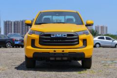 江铃 宝典 2023款 2.5T柴油 140马力 手动两驱 长轴双排皮卡