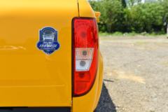 江铃 宝典 2023款 2.5T柴油 140马力 手动两驱 长轴双排皮卡