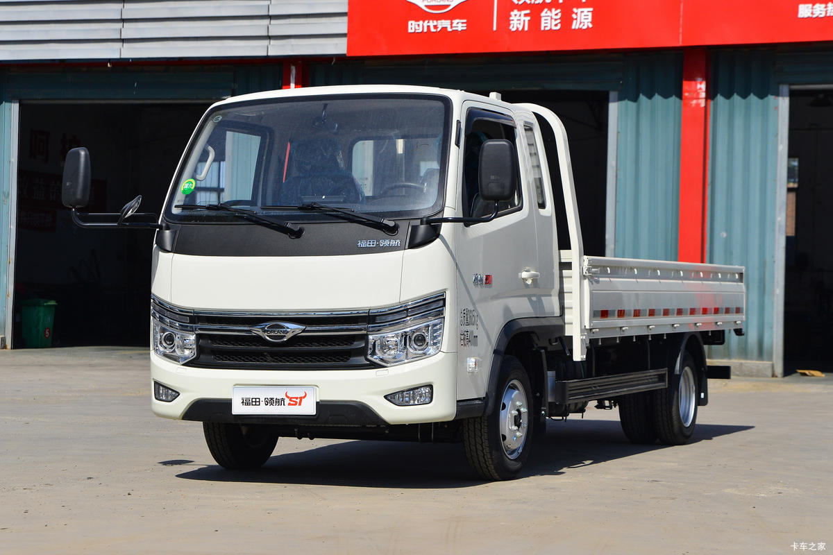 时代领航S1 1.5L汽油 136马力 蓝黛6档 AMT自动档 3.42米排半栏板小卡