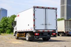 江铃 凯运+蓝鲸 宽体 152马力 4X2 4.02米冷藏车(国六)(JX5049XLCTGA26)