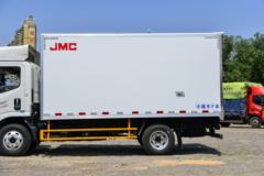 江铃 凯运+蓝鲸 宽体 152马力 4X2 4.02米冷藏车(国六)(JX5049XLCTGA26)