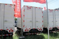 江淮 帅铃ES6 4.5T 4.15米单排纯电动厢式轻卡(HFC5046XXYEV1)100.27kWh