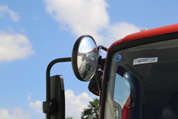 �������ó� ���VR 180���� 4X2 4����ж��(����)ͼƬ