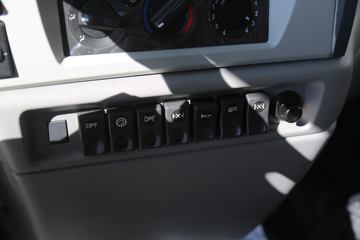 �������ó� ���VR 180���� 4X2 4����ж��(����)ͼƬ