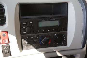 �������ó� ���VR 180���� 4X2 4����ж��(����)ͼƬ