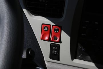 �������ó� ���VR 180���� 4X2 4����ж��(����)ͼƬ