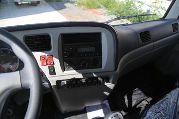 �������ó� ���VR 180���� 4X2 4����ж��(����)ͼƬ